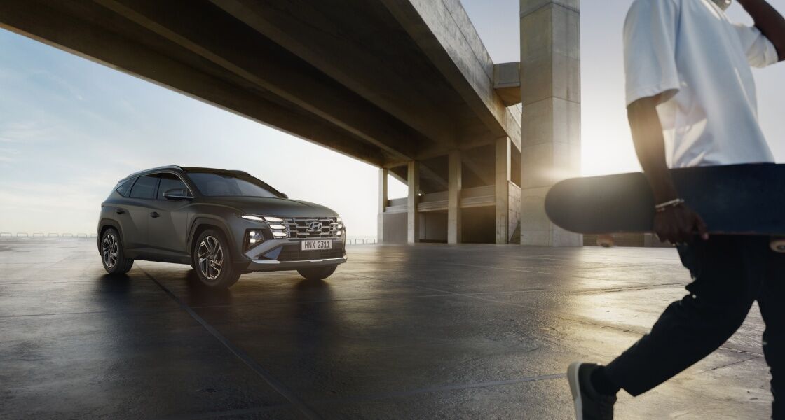 tucson nx4 2023 under a viaduct